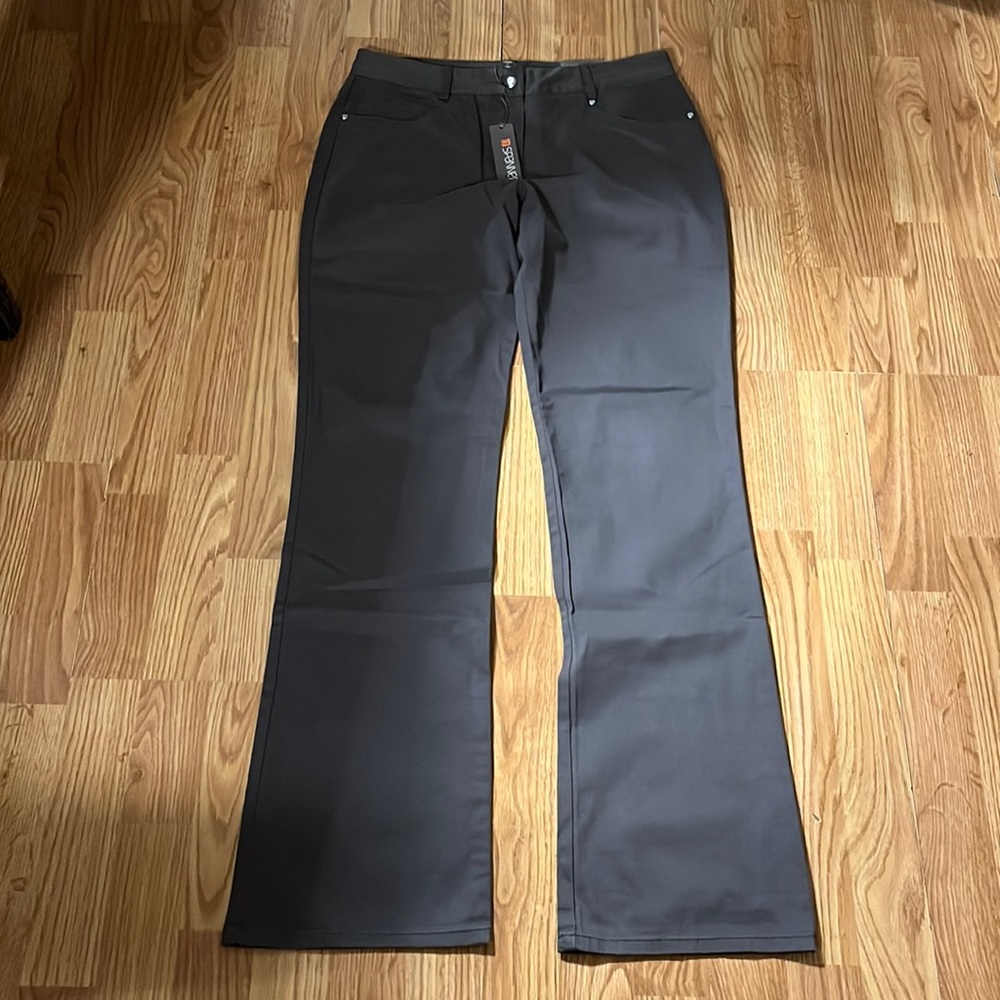 NWT Spanner Ladies Pant, Boot Cut Fit, size 6, color is Frosted Ore